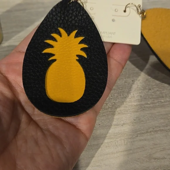 Black and Yellow Pineapple Earrings - Picture 5 of 6